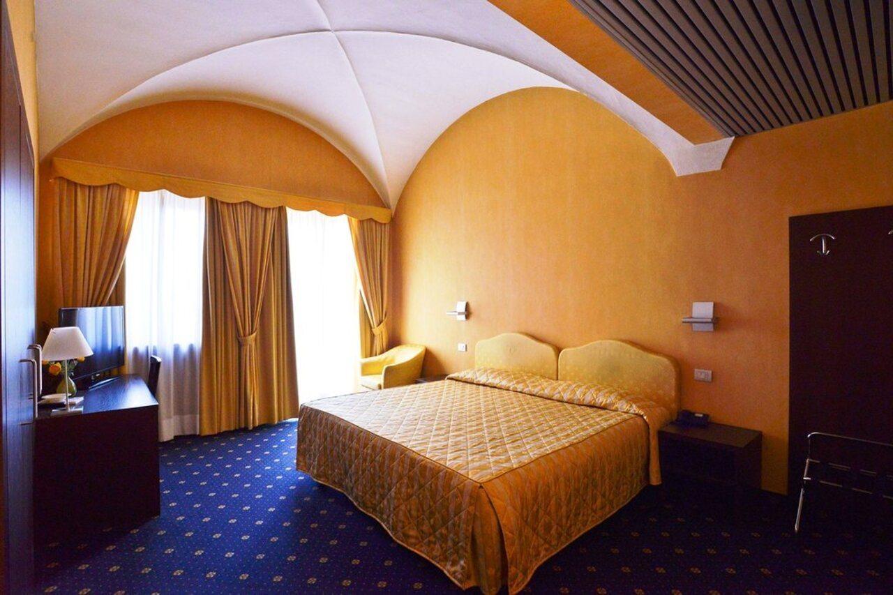 Albergo Della Torre Dal 1891 Trescore Balneario Exterior foto